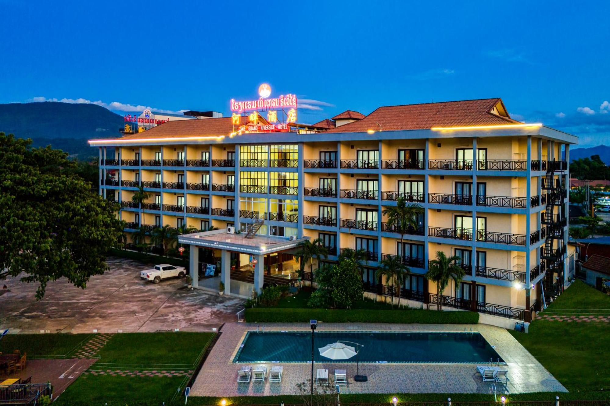 Lisha The Grand Riverside Hotel Vang Vieng Eksteriør billede