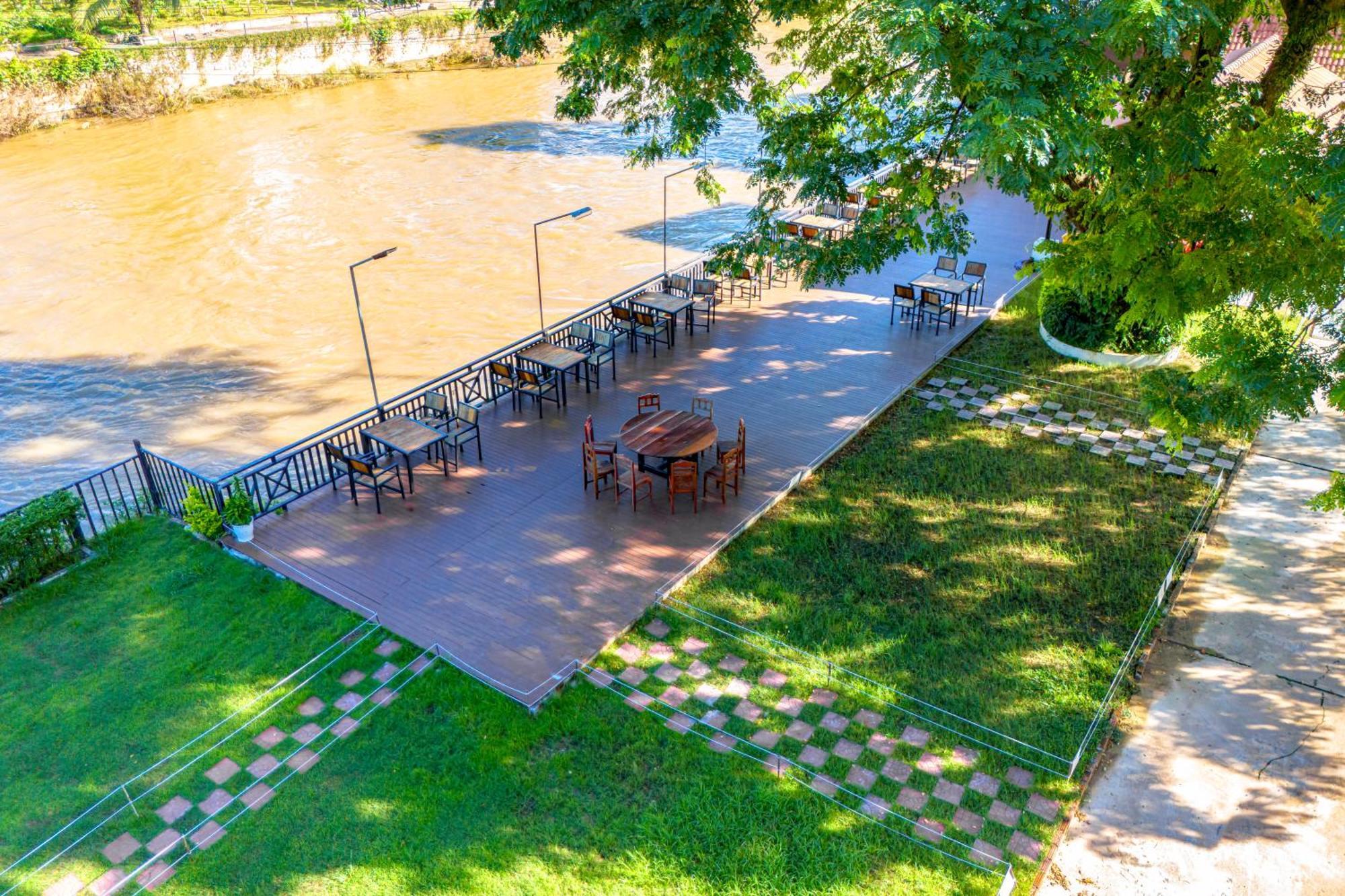 Lisha The Grand Riverside Hotel Vang Vieng Eksteriør billede