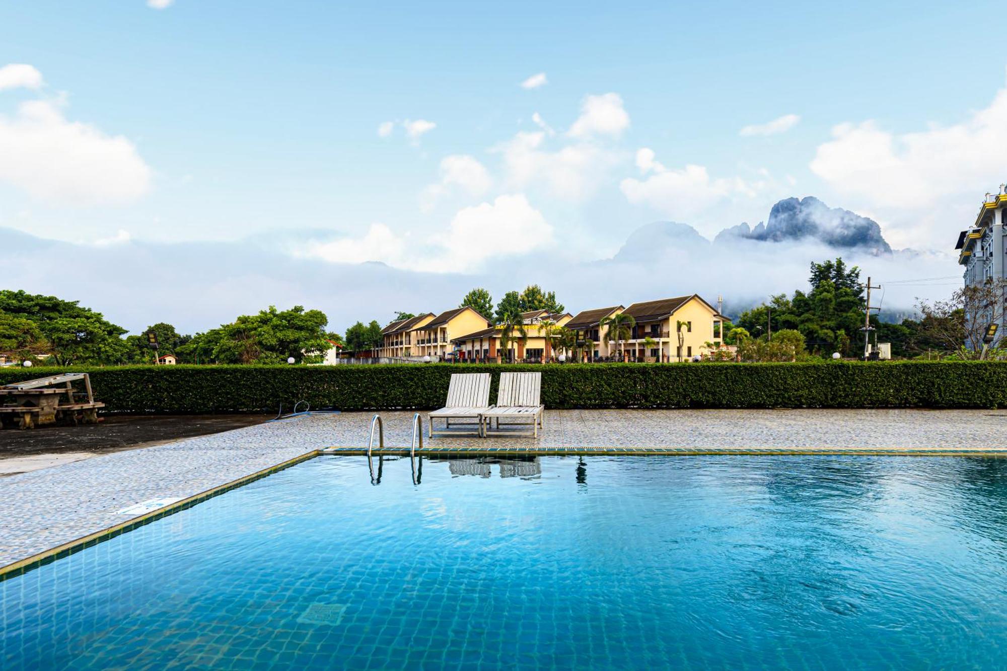 Lisha The Grand Riverside Hotel Vang Vieng Eksteriør billede