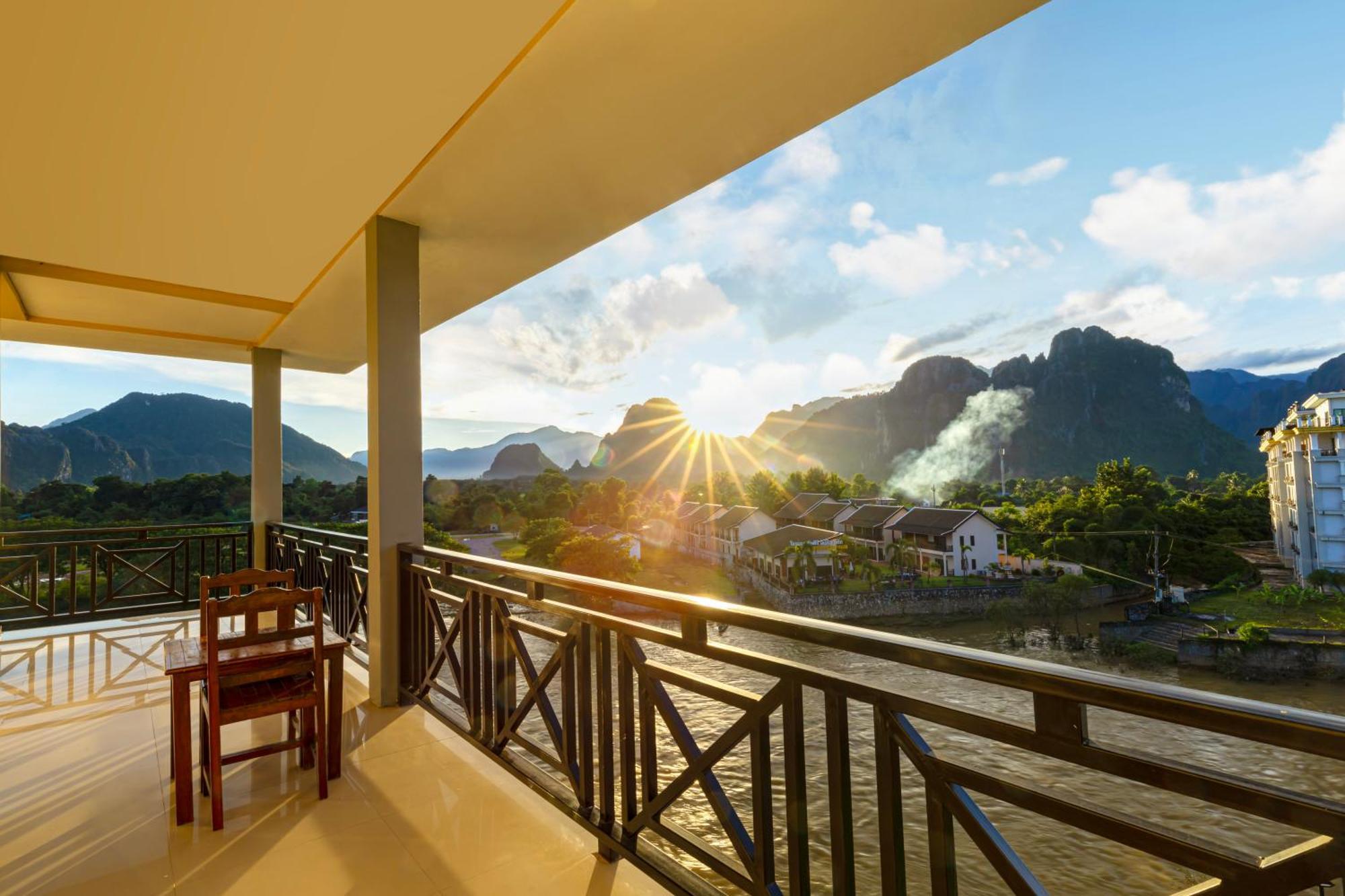 Lisha The Grand Riverside Hotel Vang Vieng Eksteriør billede